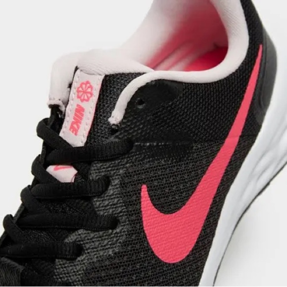 Nike Black and Pink Athletic Shoes with Breathable Mesh - Picture 3 of 9